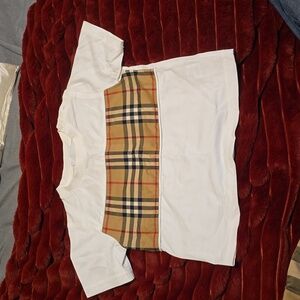 Burberry Tshirt
